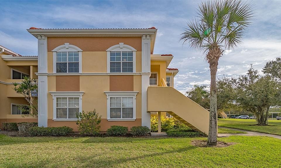 1st image of 1020 VILLAGIO CIRCLE #204