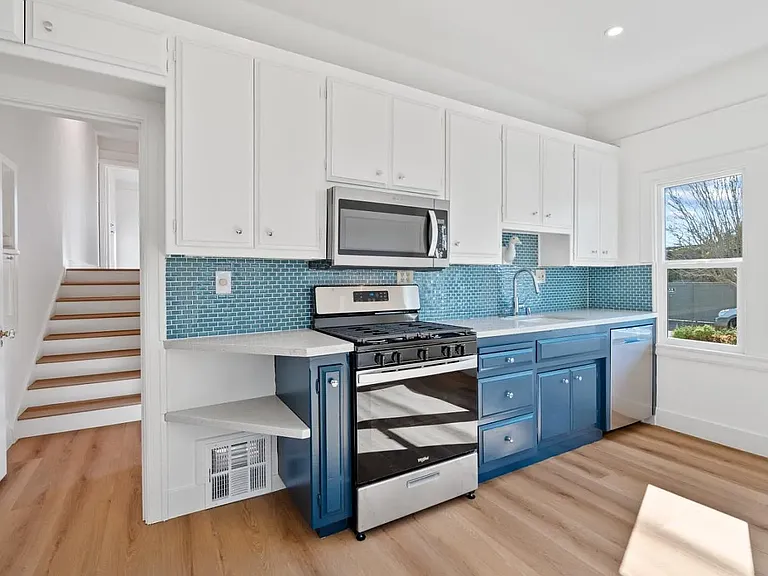 703 Cleveland St — Photo 7