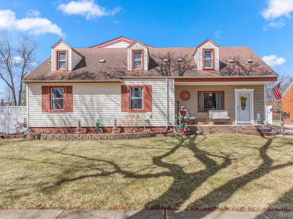 3126 Edgewood St, Dearborn, MI 48124