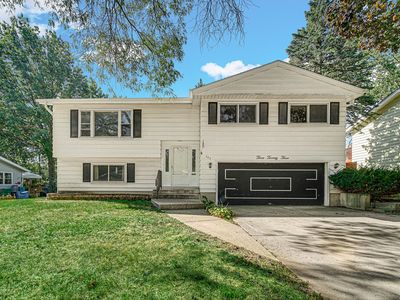 323 W Goebel Dr, Lombard, IL, 60148