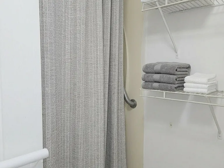 628 N 6th St #1 — Photo 13