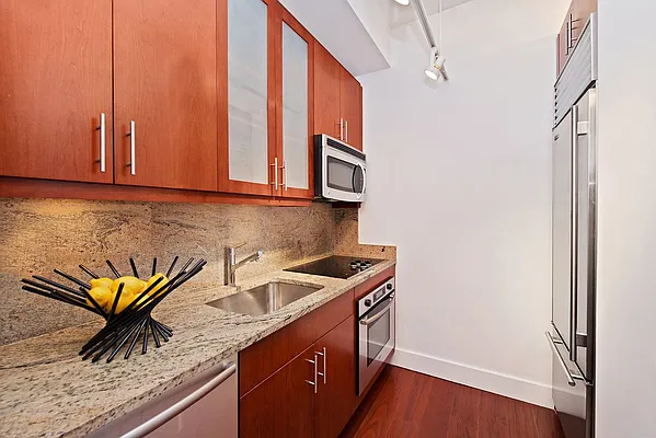 Rented by Compass | media 9