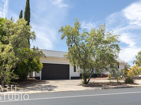 3rd image of 3037 W Canyon View Dr