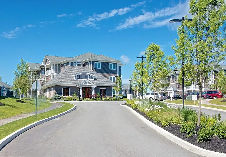 Madison Place Southborough — Photo 29