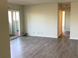 395 Van Buren Ave #302, Oakland, CA 94610
