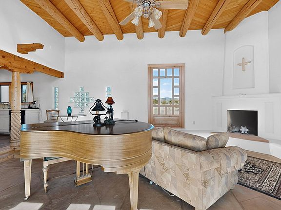 2nd image of 4 Cerrado Loop