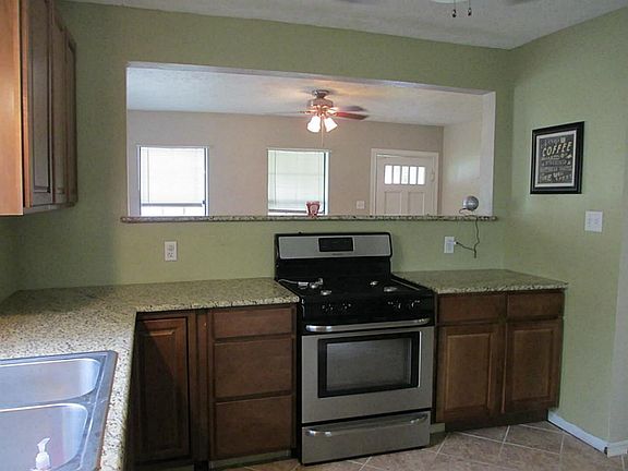 5th image of 1009 E Fayle St