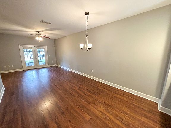 4th image of 2508 SW 35th Pl APT 137