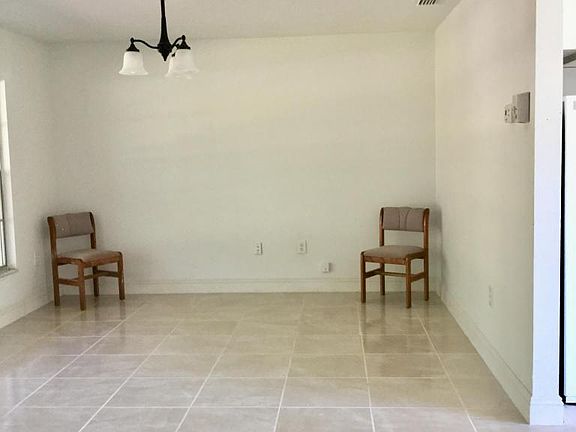 4th image of 5710 E Fort King St