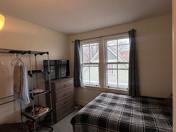 4th image of 155 Plattsburg Ave #4