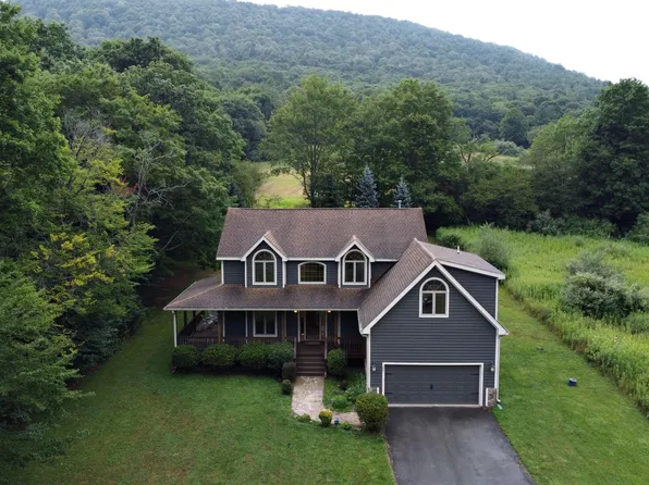 102 The Meadows Ln, Slatyfork, WV 26291
