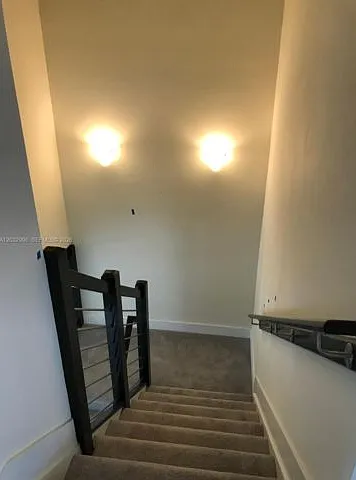 3 bed, 2.5 bath, $4,700 — Photo 4