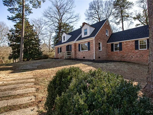 300 Mansion Dr, Hopewell, VA 23860