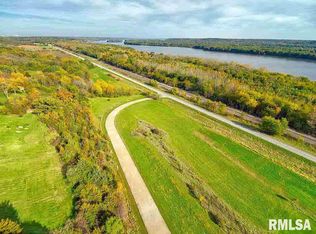 3496 Old Highway Rd, Muscatine, IA 52761
