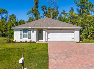 18685 Spruce Dr W, Fort Myers, FL 33967