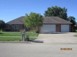 1569 Silver Maple Dr, De Pere, WI 54115