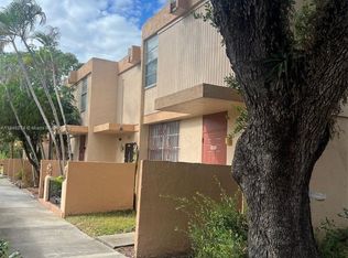 6149 SW 69th St #12, South Miami, FL 33143