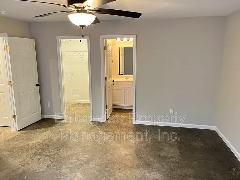 2645 Mirror Ave — Photo 11