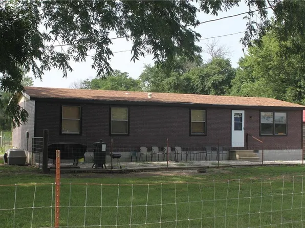 355 E 660th Ave, Girard, KS 66743