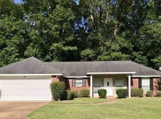 304 Willow Bay Dr, Byram, MS 39272