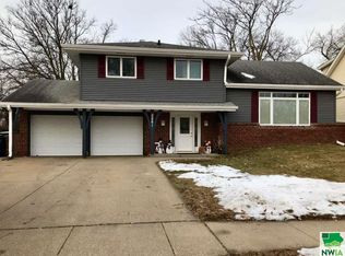 3261 Cheyenne Blvd, Sioux city, IA 51104