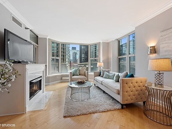 2nd image of 25 E Superior St APT 1404