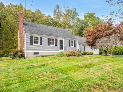 11 Ledgewood Drive, Farmington, CT, 06032
