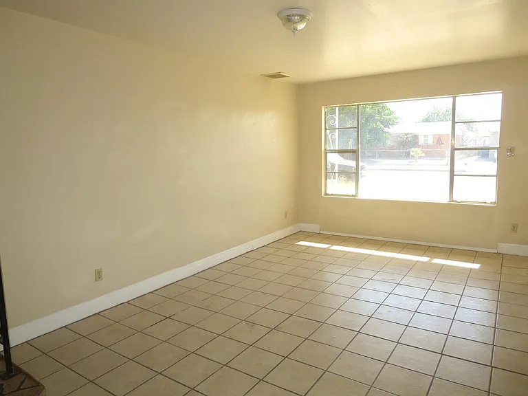 9319 Vicksburg Dr — Photo 6