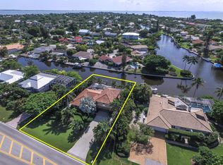 918 Lindgren Blvd, Sanibel, FL 33957