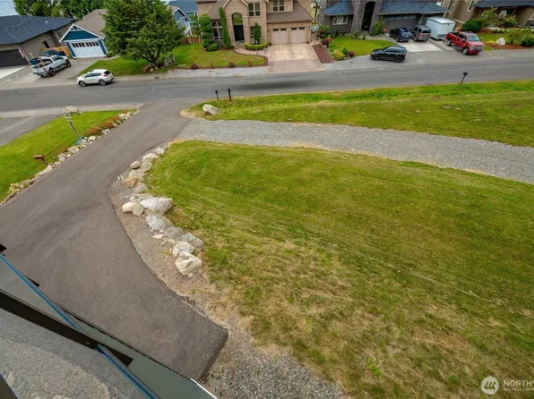 5527 Whitehorn Way, Birch Bay, WA 98230