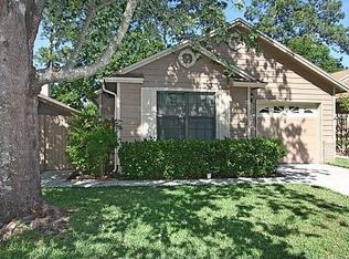 3847 Millpoint Dr, Jacksonville, FL 32257