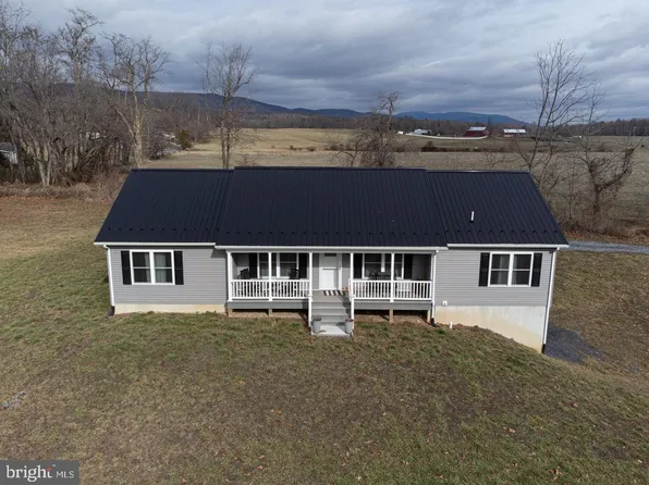 7800 Community Center Rd, Bridgewater, VA 22812