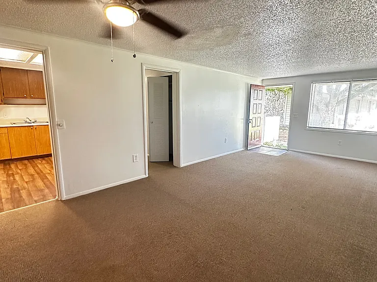 Oakland Hills — Photo 35