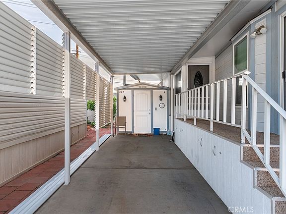 3rd image of 205-1295 S Cawston Ave