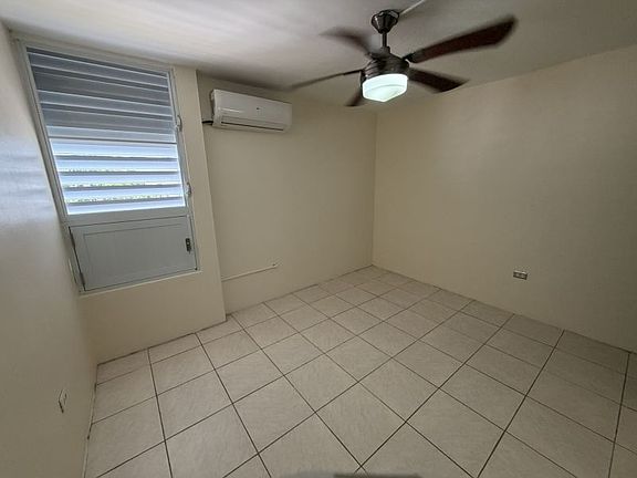 2nd image of Cond Jardines De Cuenca 195 Ave