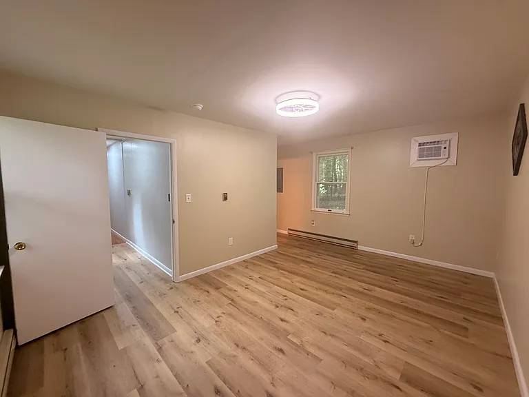 5460 Ten Oaks Rd — Photo 17