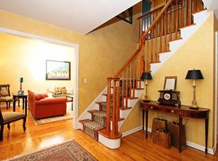 8 Orchard Ct, Montclair, NJ 07042