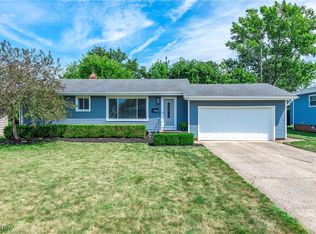 3945 W 213th St, Fairview Park, OH
