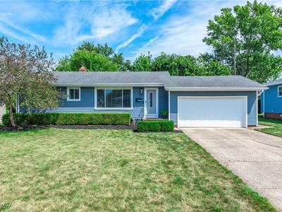 3945 W 213th St, Fairview Park, OH, 44126
