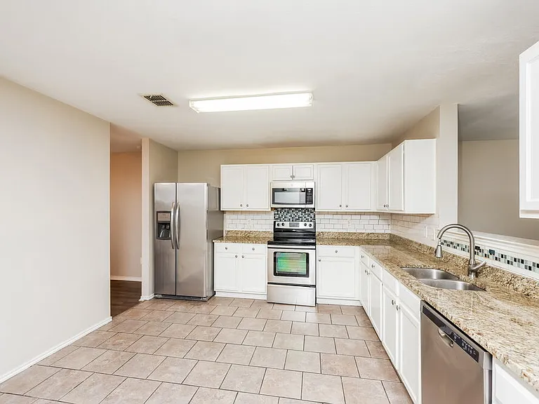 3032 Picket Fence Dr — Photo 8