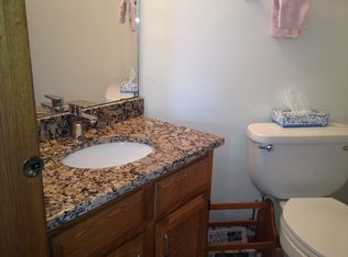 2201 Bradford Ln, Aurora, IL 60506