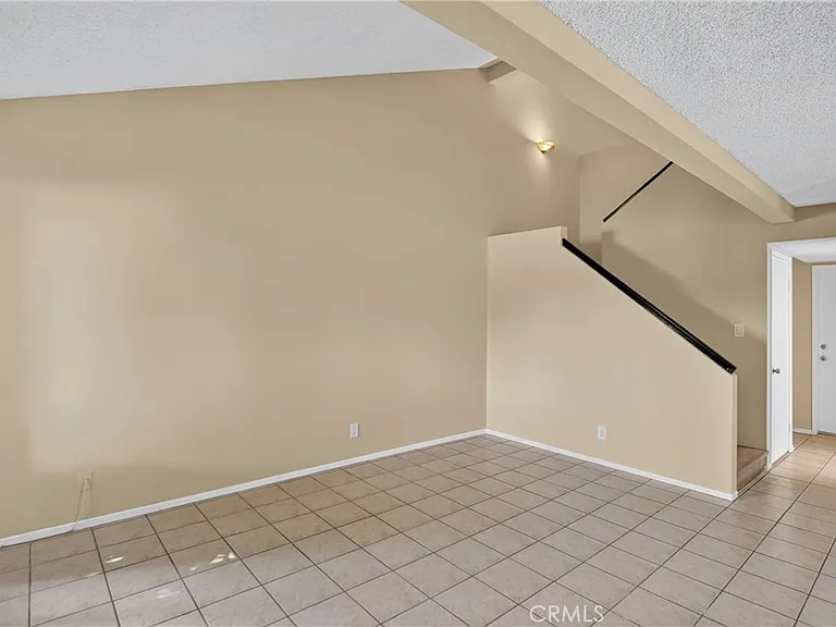 659 N Lark Ellen Ave — Photo 8