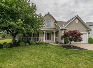 9821 Woodhurst Dr, Strongsville, OH