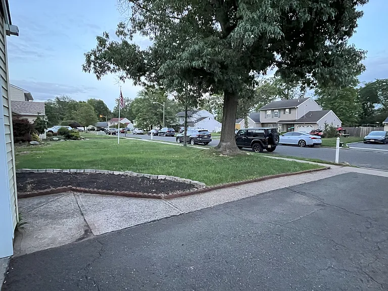 149 Zwolak Ct — Photo 27