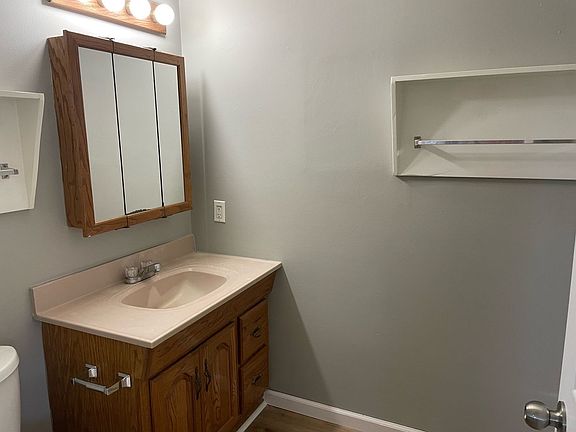 5th image of 309 N Lincoln Dr #1