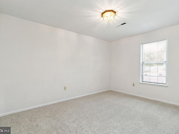 4th image of 13386 Packard Dr