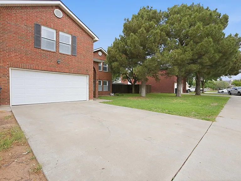 37 Pinon Ct — Photo 2