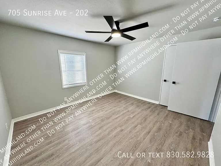 705 Sunrise Ave #202 — Photo 20