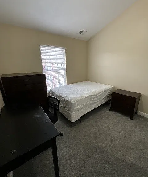424 Abbey St — Photo 17