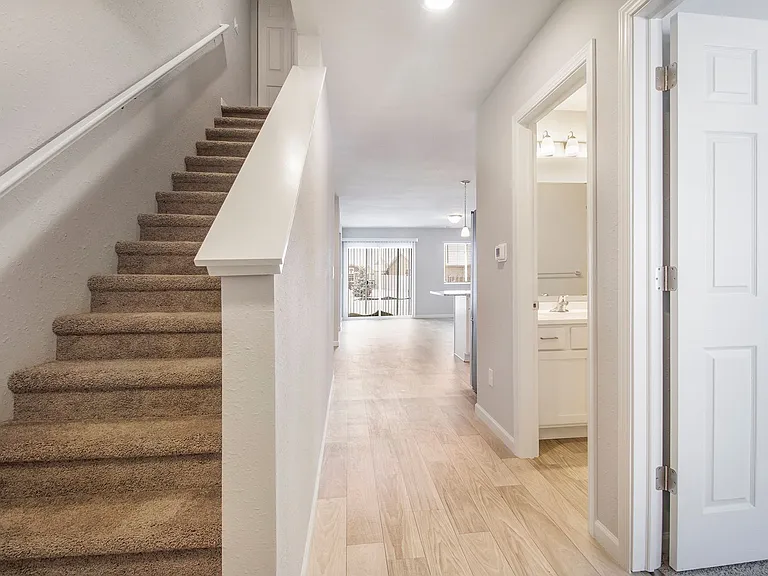 1257 Baker St — Photo 8